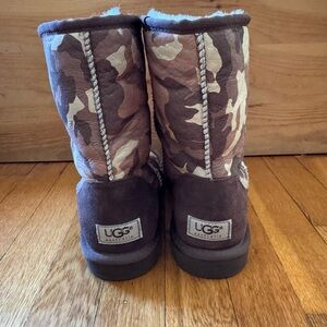 UGG Classic Short Camo Boots